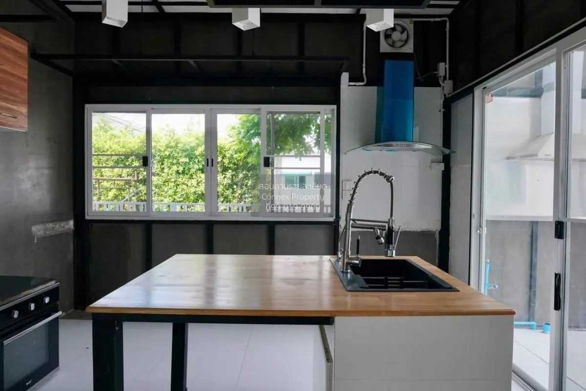 ขายทาวน์เฮ้าส์/ทาวน์โฮม  เดอะ มิราเคิล เพชรเกษม 63 โครงการ 3 ห้อง