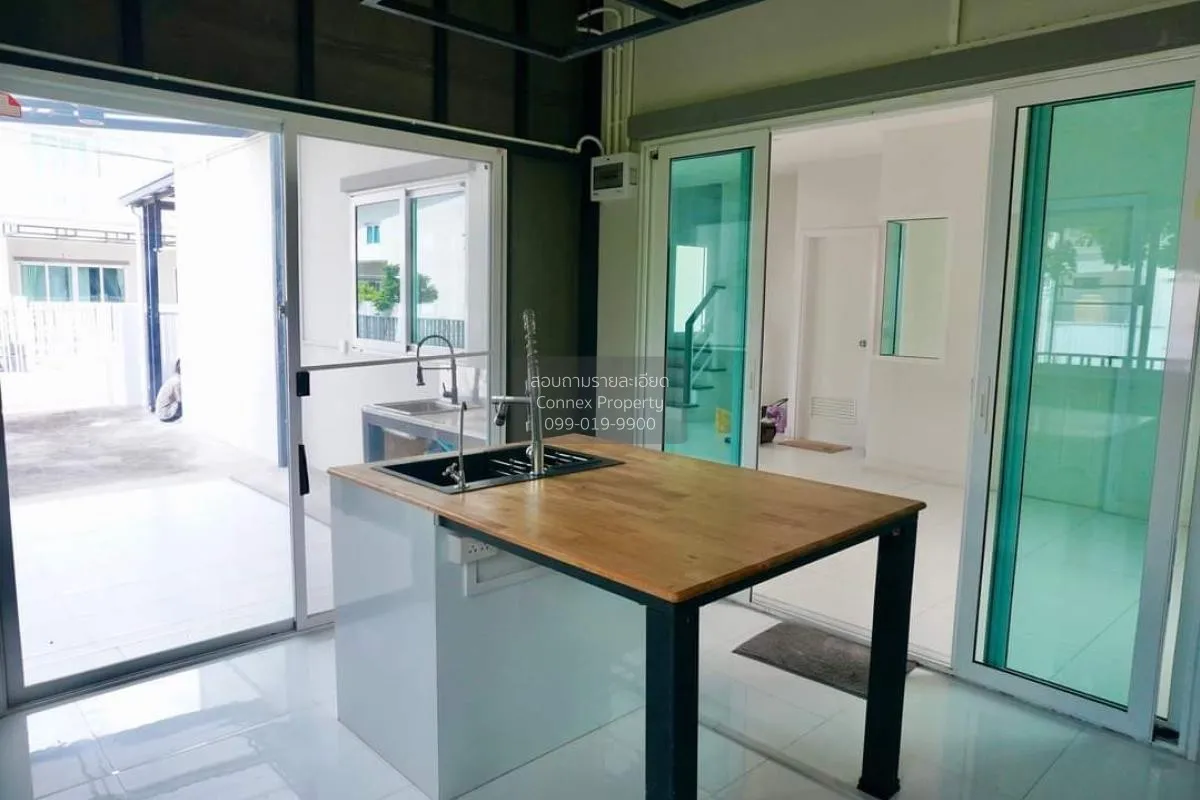 ขายทาวน์เฮ้าส์/ทาวน์โฮม  เดอะ มิราเคิล เพชรเกษม 63 โครงการ 3 ห้อง