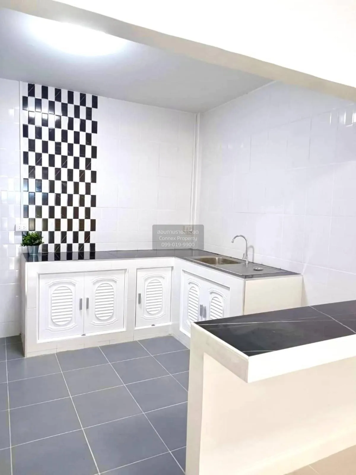 For Sale Townhouse/Townhome  , Baan Romruen Ville , newly renovat