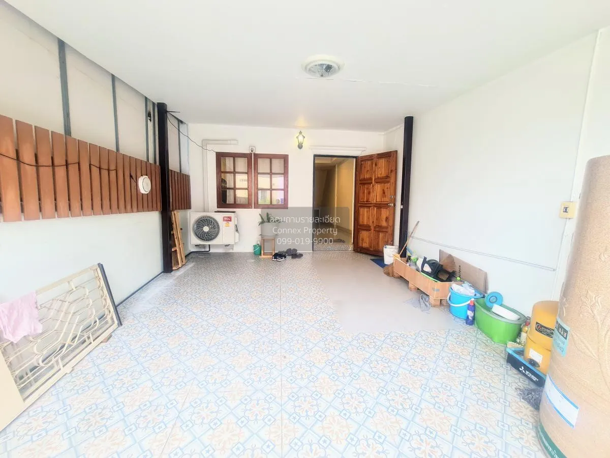 For Sale Townhouse/Townhome  , Lalinthong Srinakarin , newly reno