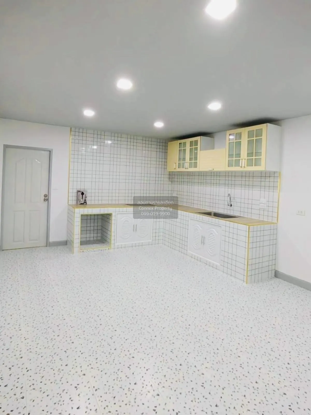 For Sale Townhouse/Townhome  , Siwarat 9 Bangbuathong , corner un