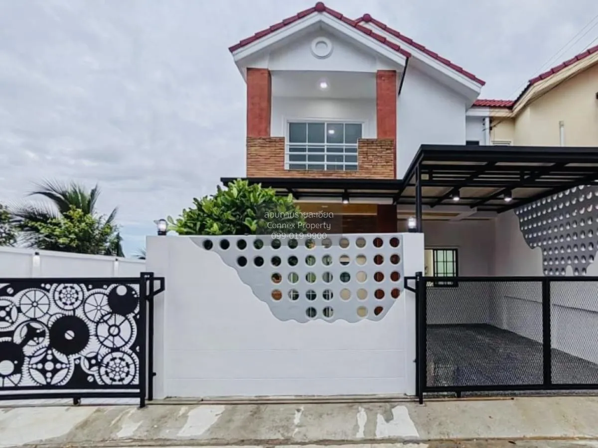 For Sale Townhouse/Townhome  , Siwarat 9 Bangbuathong , corner un 2