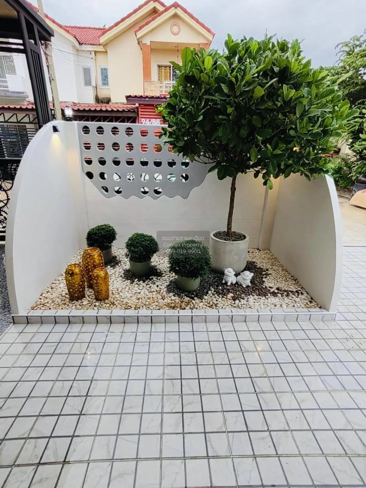 For Sale Townhouse/Townhome  , Siwarat 9 Bangbuathong , corner un 4