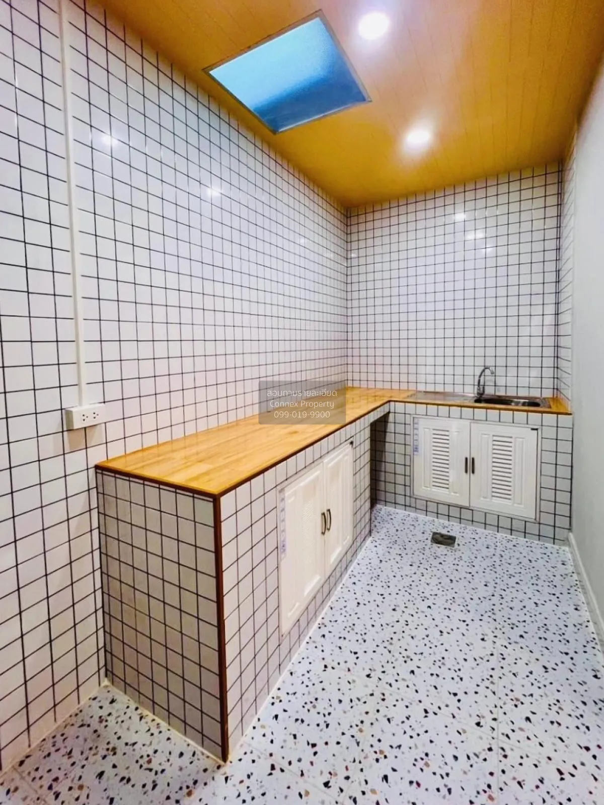 For Sale Townhouse/Townhome  , Baan Promjit , newly renovated , B