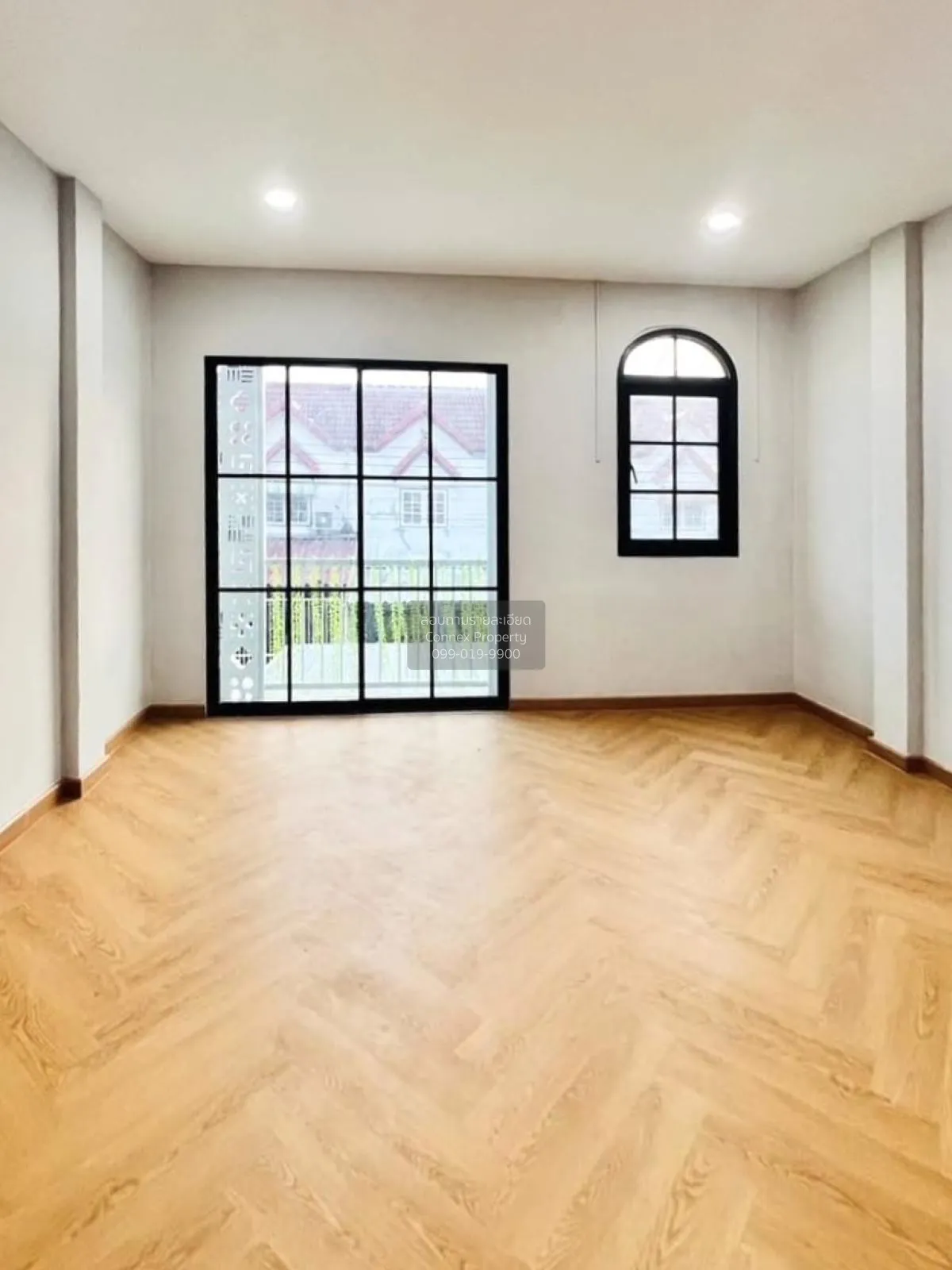 For Sale Townhouse/Townhome  , Baan Promjit , newly renovated , B