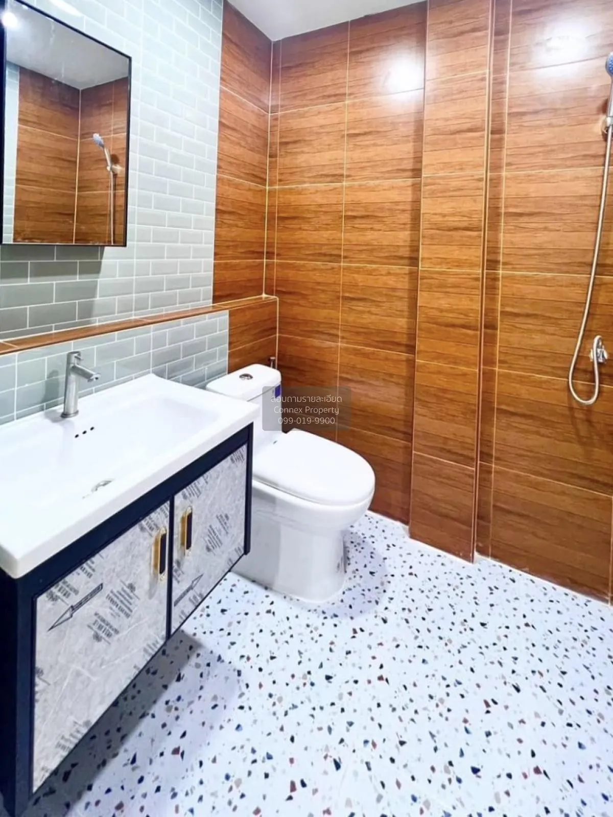 For Sale Townhouse/Townhome  , Baan Promjit , newly renovated , B