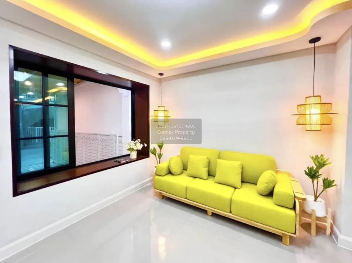 For Sale Townhouse/Townhome  , Baan Promjit , newly renovated , B