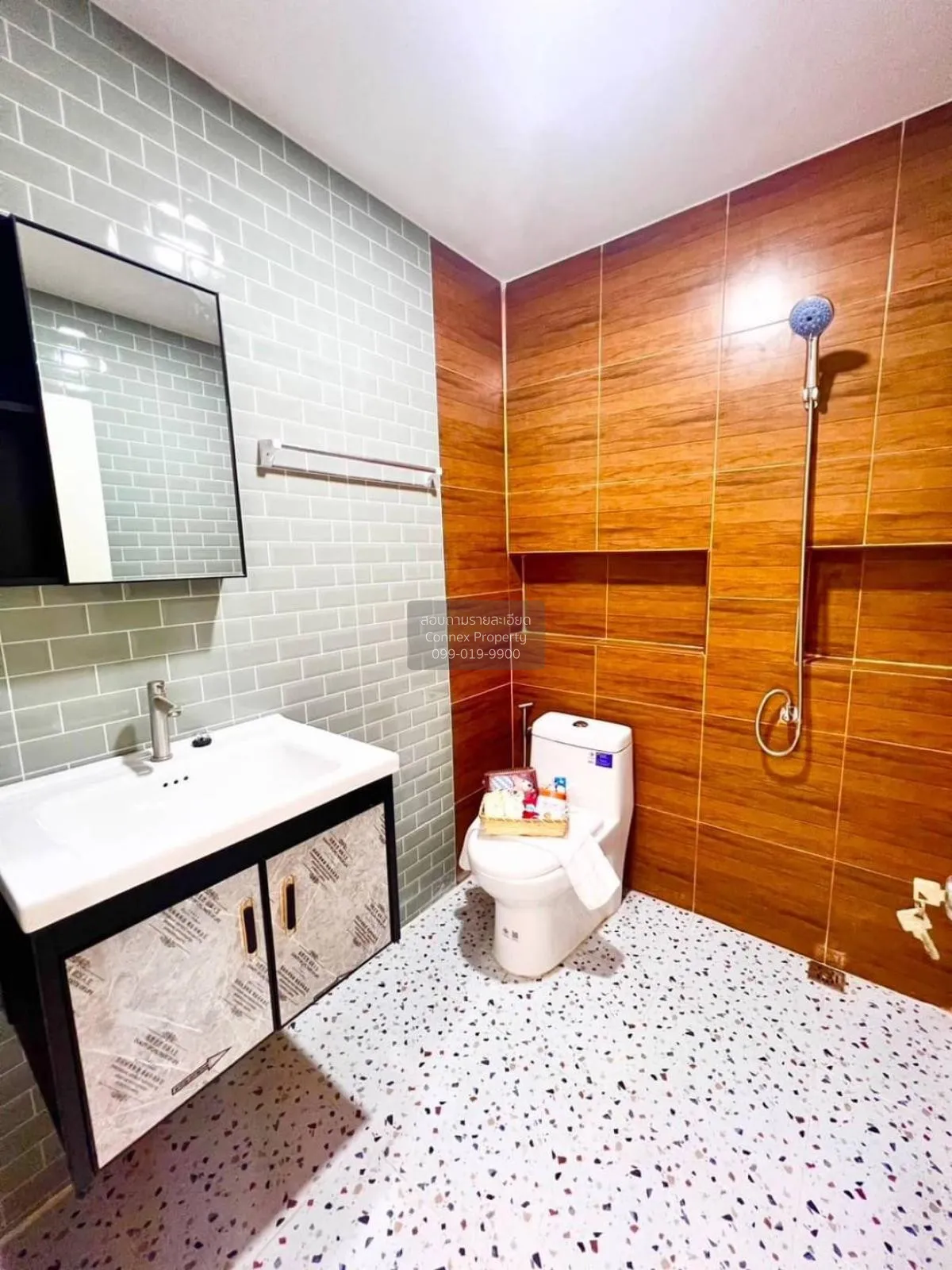 For Sale Townhouse/Townhome  , Baan Promjit , newly renovated , B