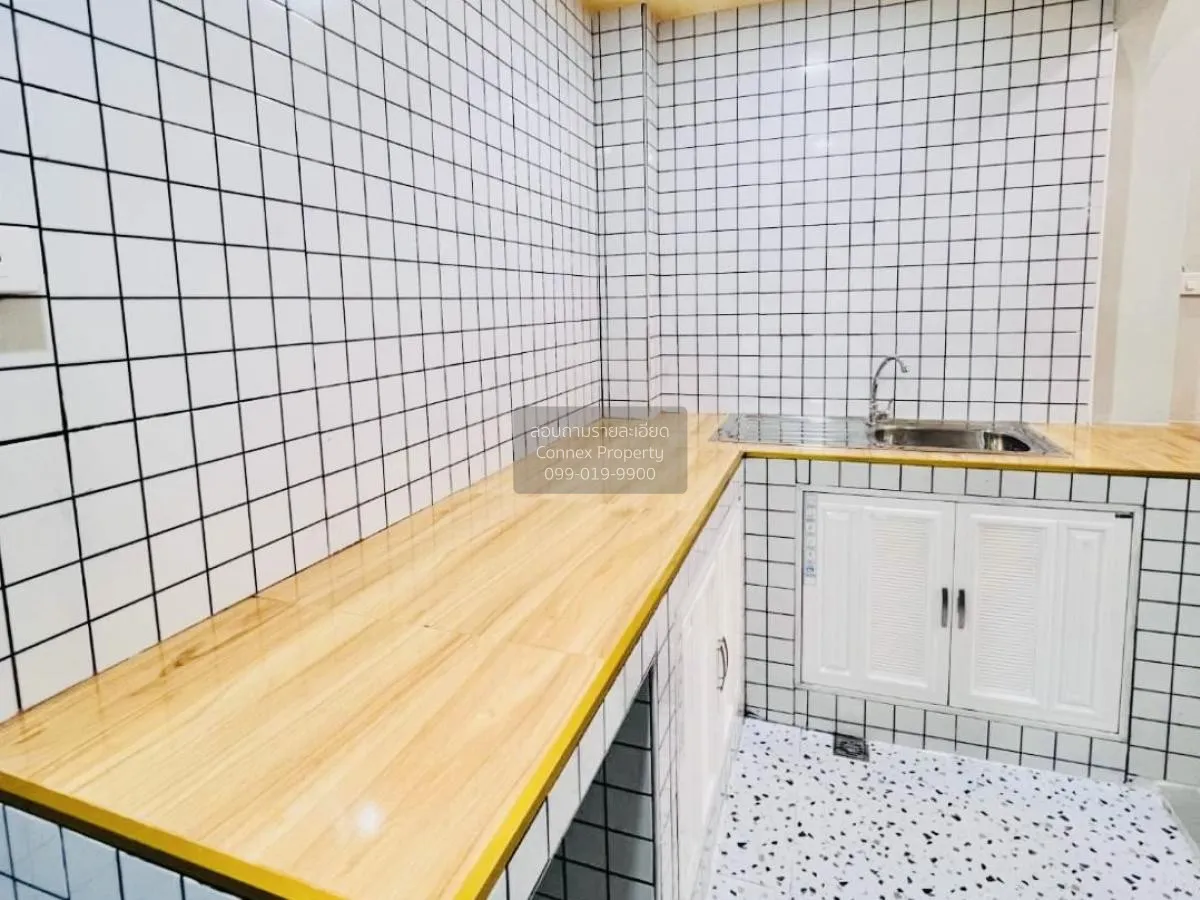 For Sale Townhouse/Townhome  , Baan Tawanna Chatuchot 12 , newly 