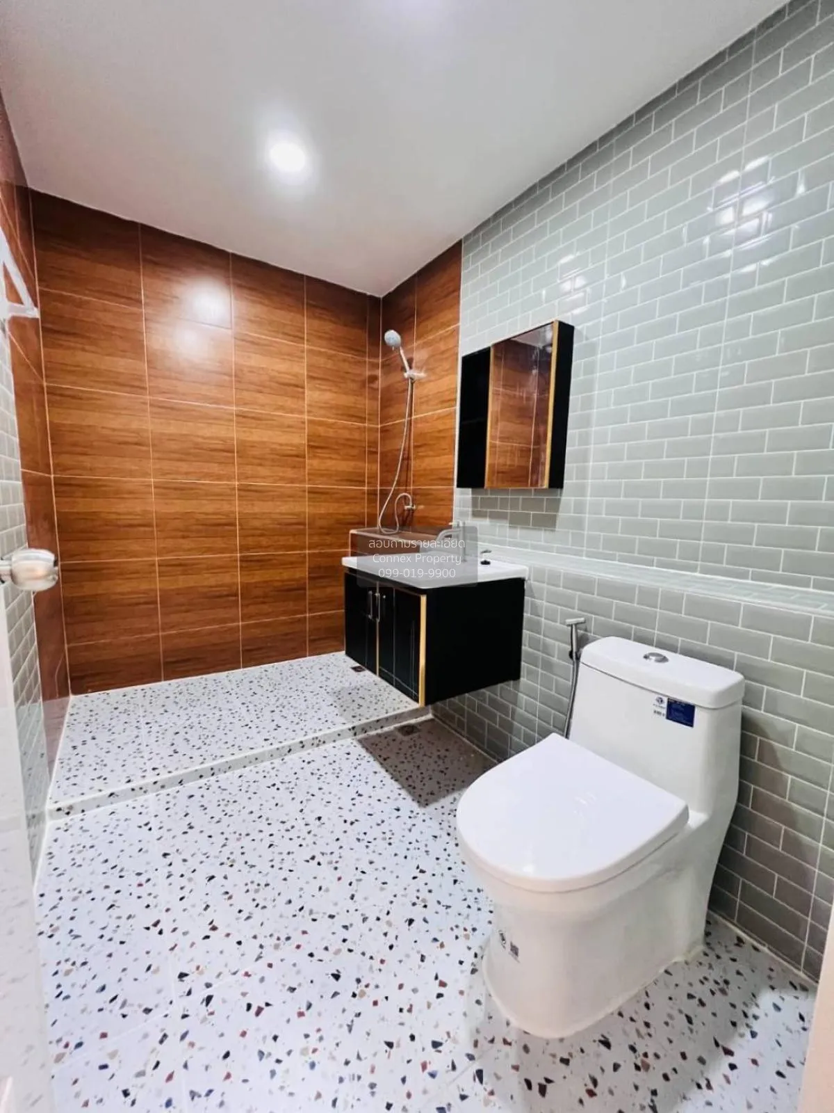 ขายทาวน์เฮ้าส์/ทาวน์โฮม  สิรารมย์ บางบัวทอง ห้องมุม รีโนเวทใหม่ พ