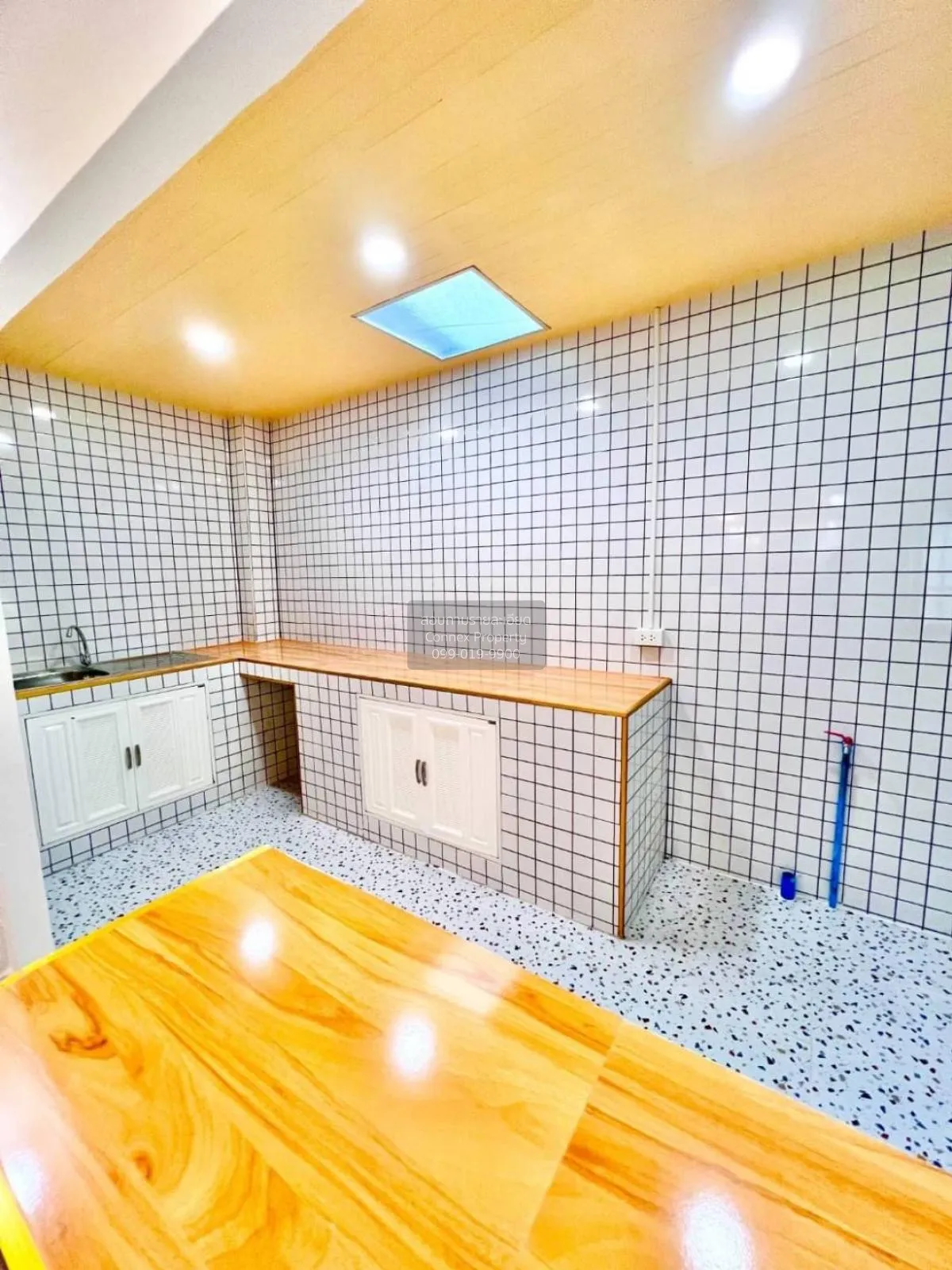 ขายทาวน์เฮ้าส์/ทาวน์โฮม  สิรารมย์ บางบัวทอง ห้องมุม รีโนเวทใหม่ พ