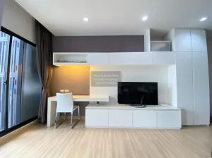 For Sale Condo , Urbano Absolute Sathorn - Taksin , high floor , BTS-Krung Thon Buri , Khlong Ton Sai , Khlong San , Bangkok , CX-102791