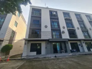 ขายอาคารพาณิชย์  ชิค ดิสทริคท์ ราม 53 ชั้นสูง วังทองหลาง เขต วังทองหลาง กรุงเทพ CX-102800