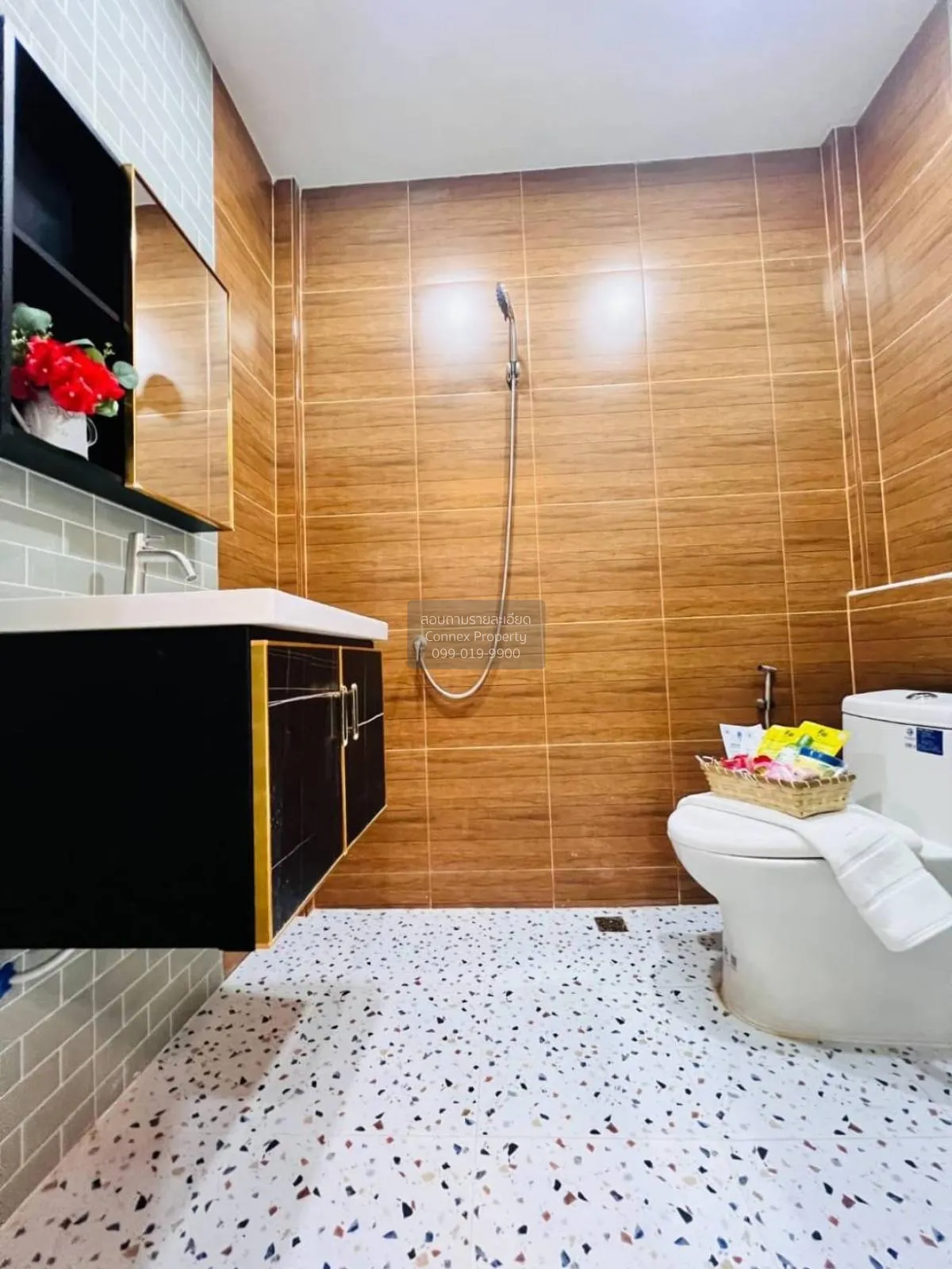 ขายทาวน์เฮ้าส์/ทาวน์โฮม  บ้านนครทองปาร์ควิว 1 รีโนเวทใหม่ บางบัวท