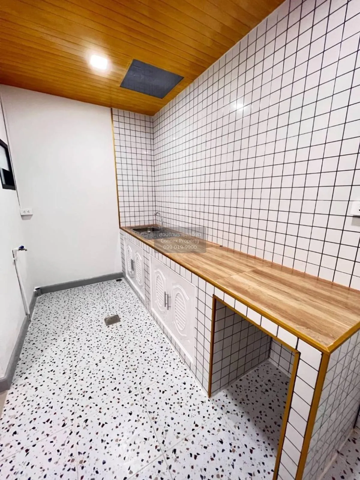 For Sale Townhouse/Townhome  , Asia Home Town , newly renovated ,