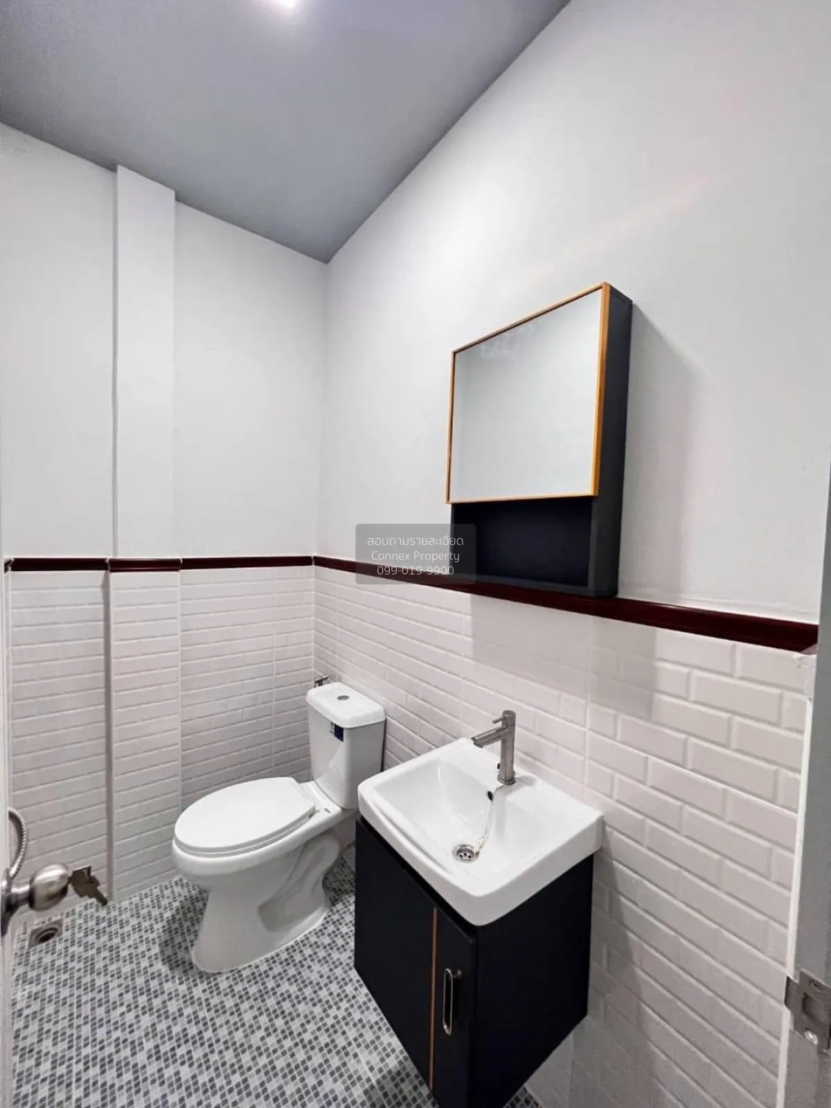 For Sale Townhouse/Townhome  , Asia Home Town , newly renovated ,