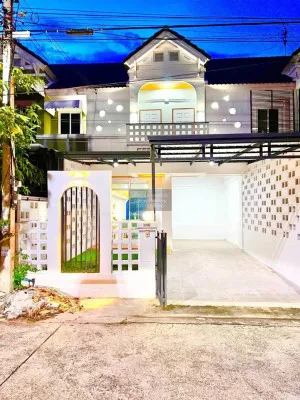 ขายทาวน์เฮ้าส์/ทาวน์โฮม  หมู่บ้านปิยวรารมย์ คลอง 4 รีโนเวทใหม่ บึงยี่โถ ธัญบุรี ปทุมธานี CX-102809