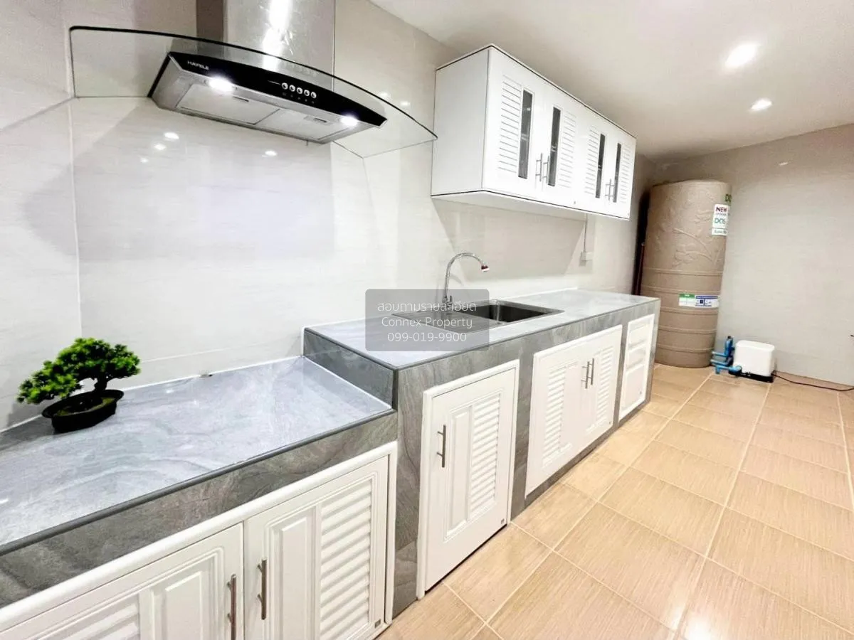 ขายทาวน์เฮ้าส์ ทาวน์โฮม  โกลเด้น ทาวน์ 3 บางนา-สวนหลวง รีโนเวทใหม