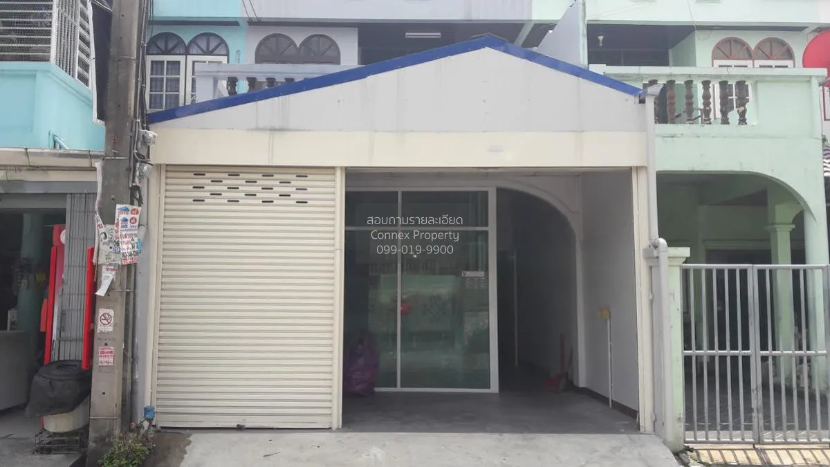 For Sale Townhouse Paholyothin 67 , wide frontage , newly renovat 1