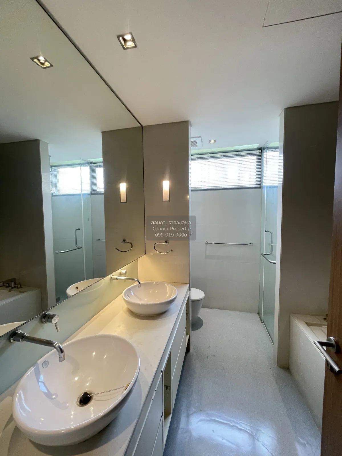 ขายคอนโด  โดมัส BTS-อโศก คลองเตย เขต คลองเตย กรุงเทพ CX-103112