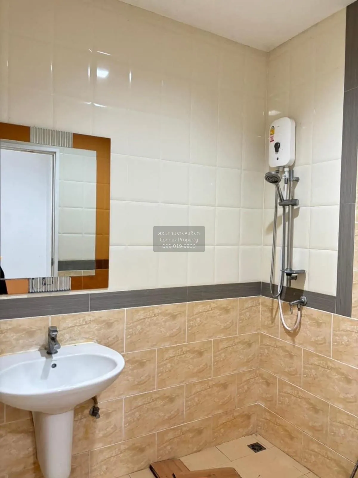 ขายทาวน์เฮ้าส์/ทาวน์โฮม  ทาวน์โฮม โกลเด้น ทาวน์ รามอินทรา – คู้บอ