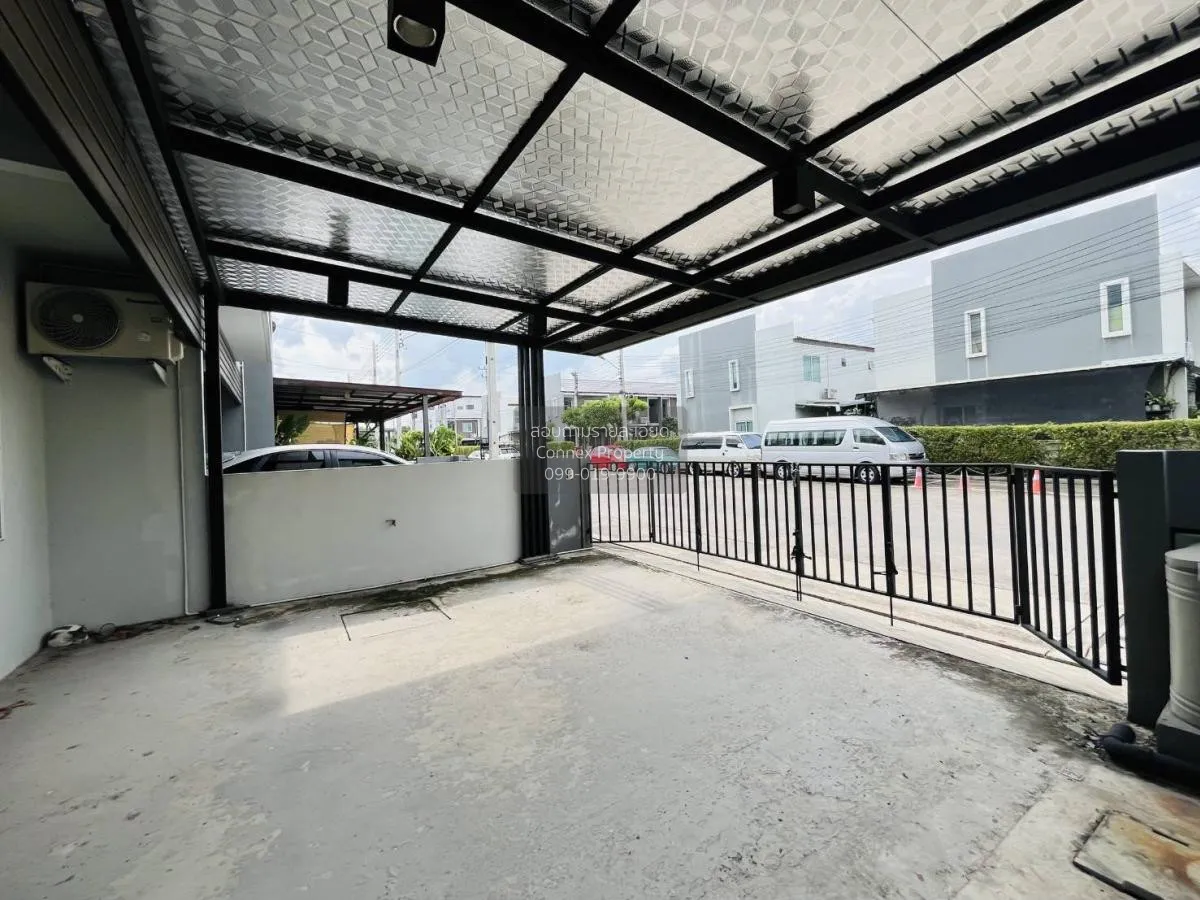 ขายทาวน์เฮ้าส์/ทาวน์โฮม  เดอะ คัลเลอร์ส รังสิต-คลอง 4 ห้องมุม ลาด