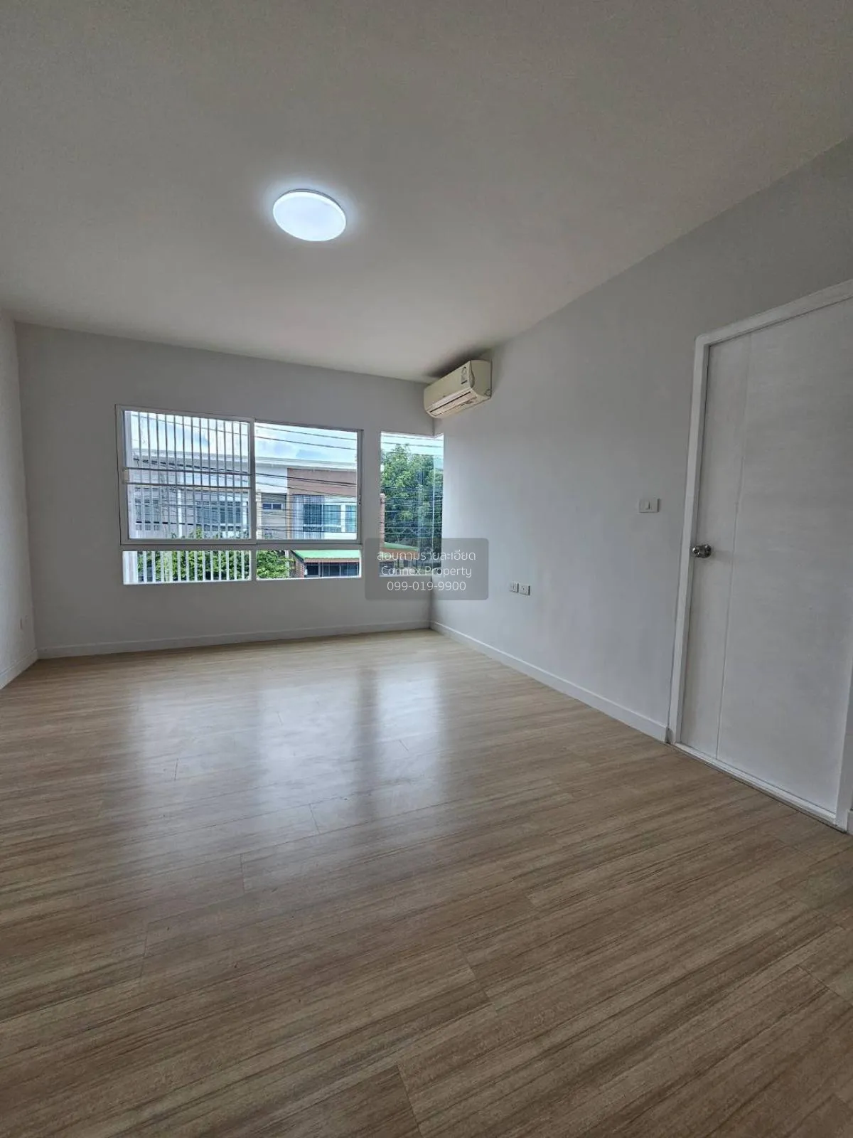 For Sale Townhouse/Townhome  , INDY PRACHAUTHIT 1 , newly renovat