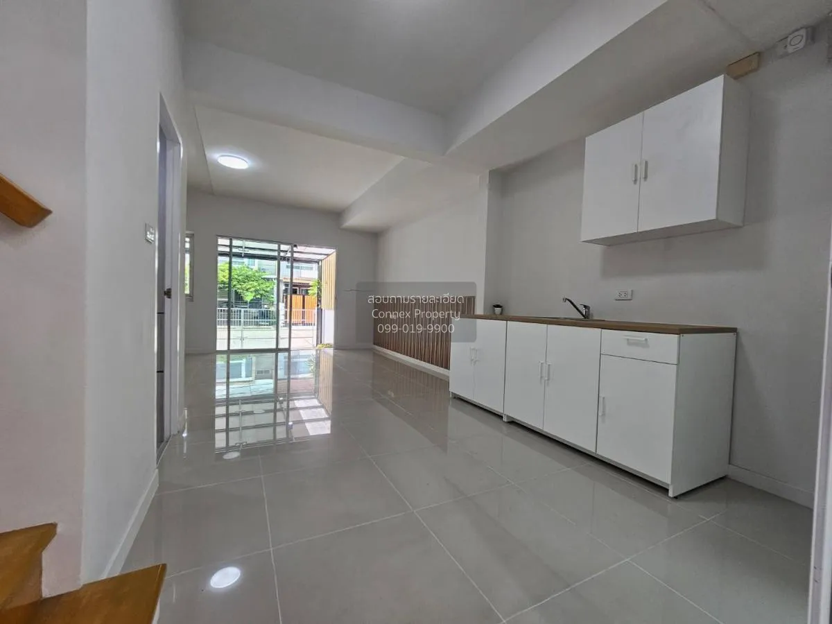 For Sale Townhouse/Townhome  , INDY PRACHAUTHIT 1 , newly renovat