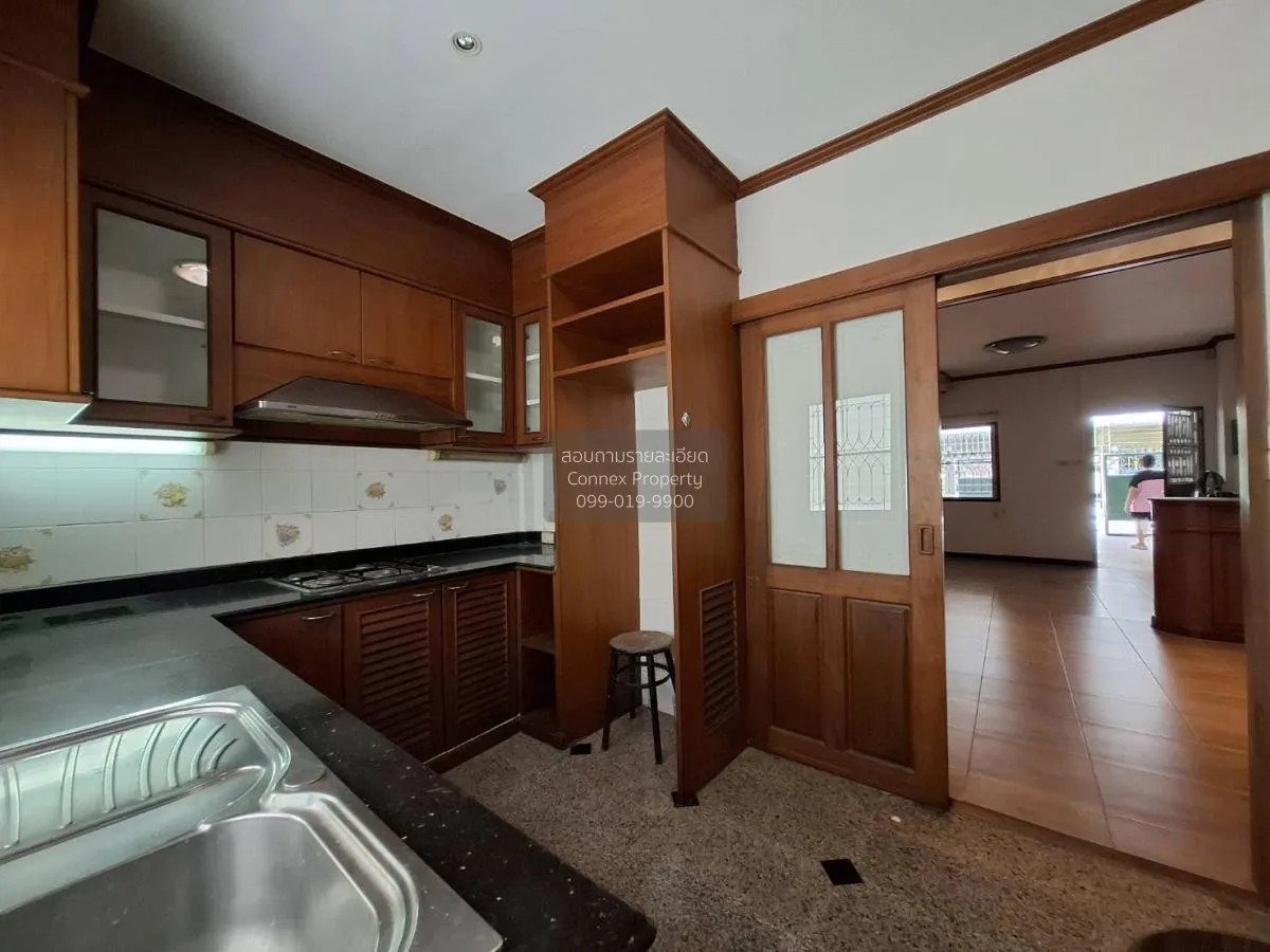 ขายทาวน์เฮ้าส์  ลาดพร้าว 101 ซอย32 หน้ากว้าง รีโนเวทใหม่ คลองจั่น