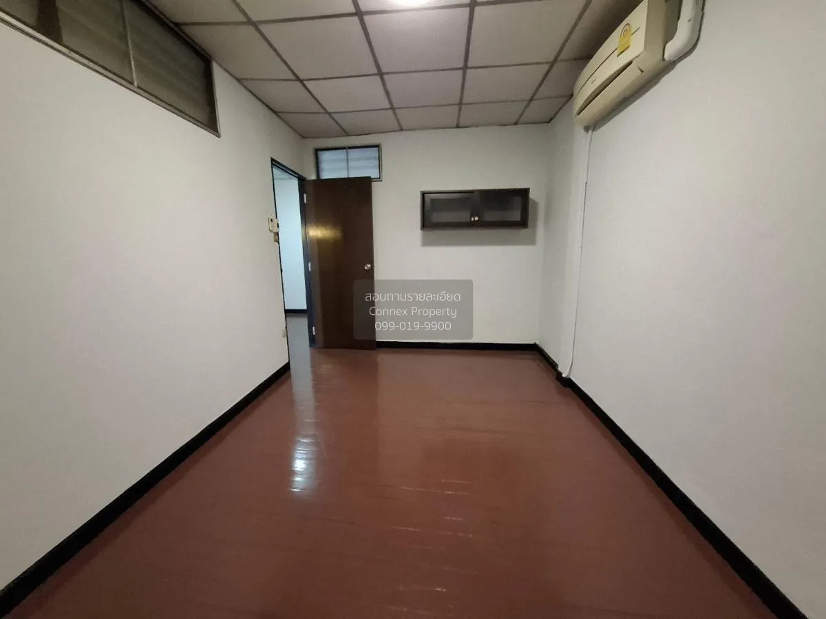 ขายทาวน์เฮ้าส์  ลาดพร้าว 101 ซอย32 หน้ากว้าง รีโนเวทใหม่ คลองจั่น