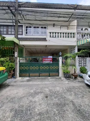 ขายทาวน์เฮ้าส์  ลาดพร้าว 101 ซอย32 หน้ากว้าง รีโนเวทใหม่ คลองจั่น เขต บางกะปิ กรุงเทพ CX-104254