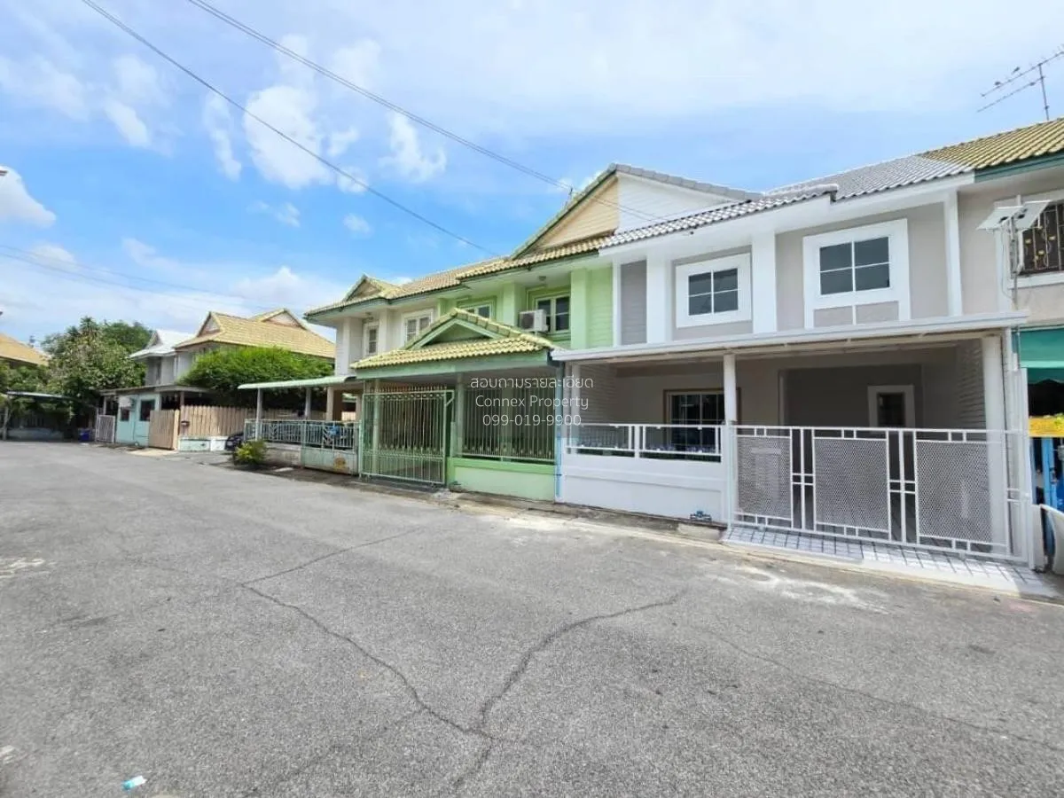 For Sale Townhouse/Townhome  , Baan Pruksa 30/1 Ban Kluai-Sai Noi