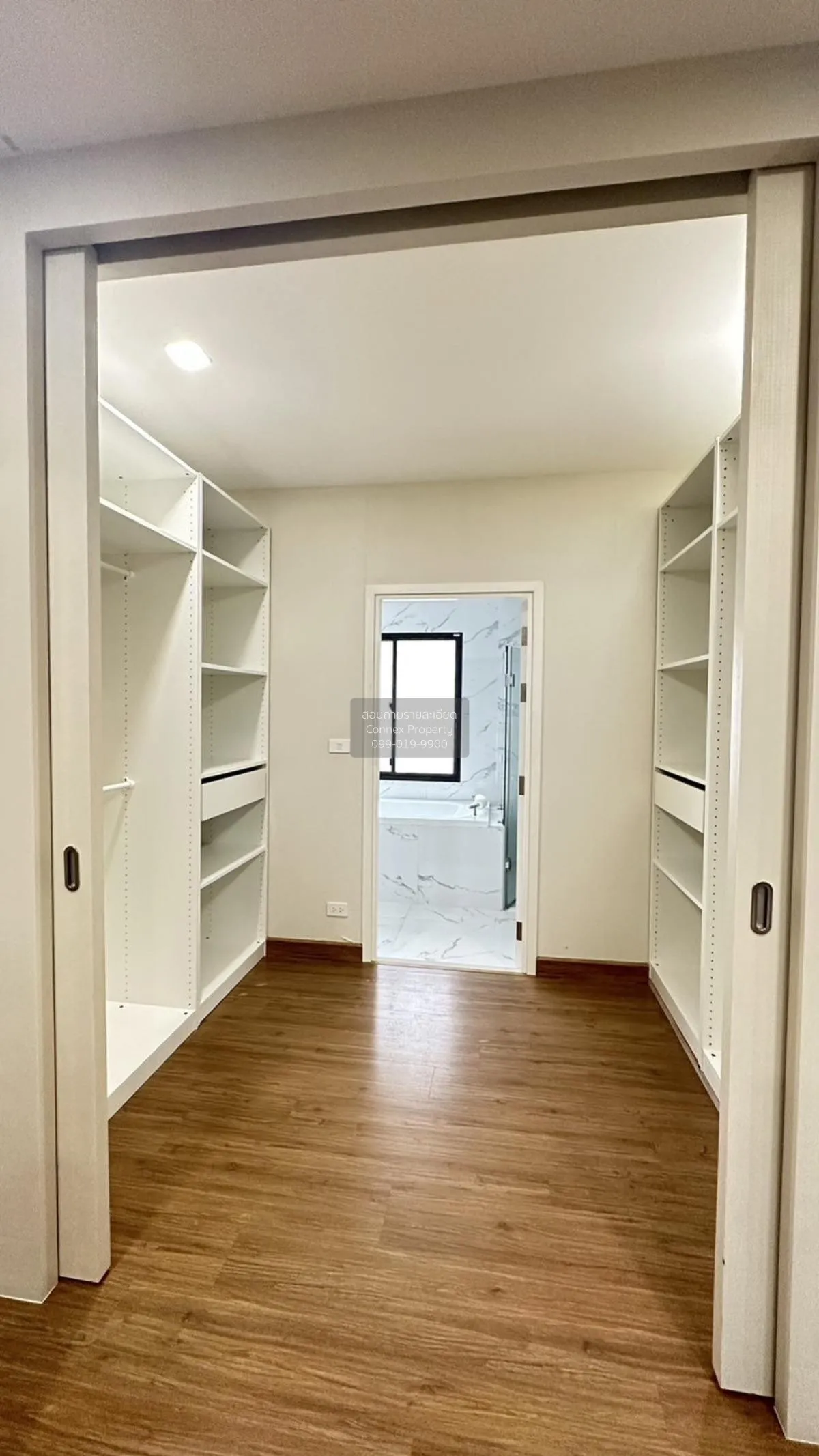 ขายทาวน์เฮ้าส์/ทาวน์โฮม  พาทิโอ พัฒนาการ 32 MRT-กลันตัน (สายสีเหล