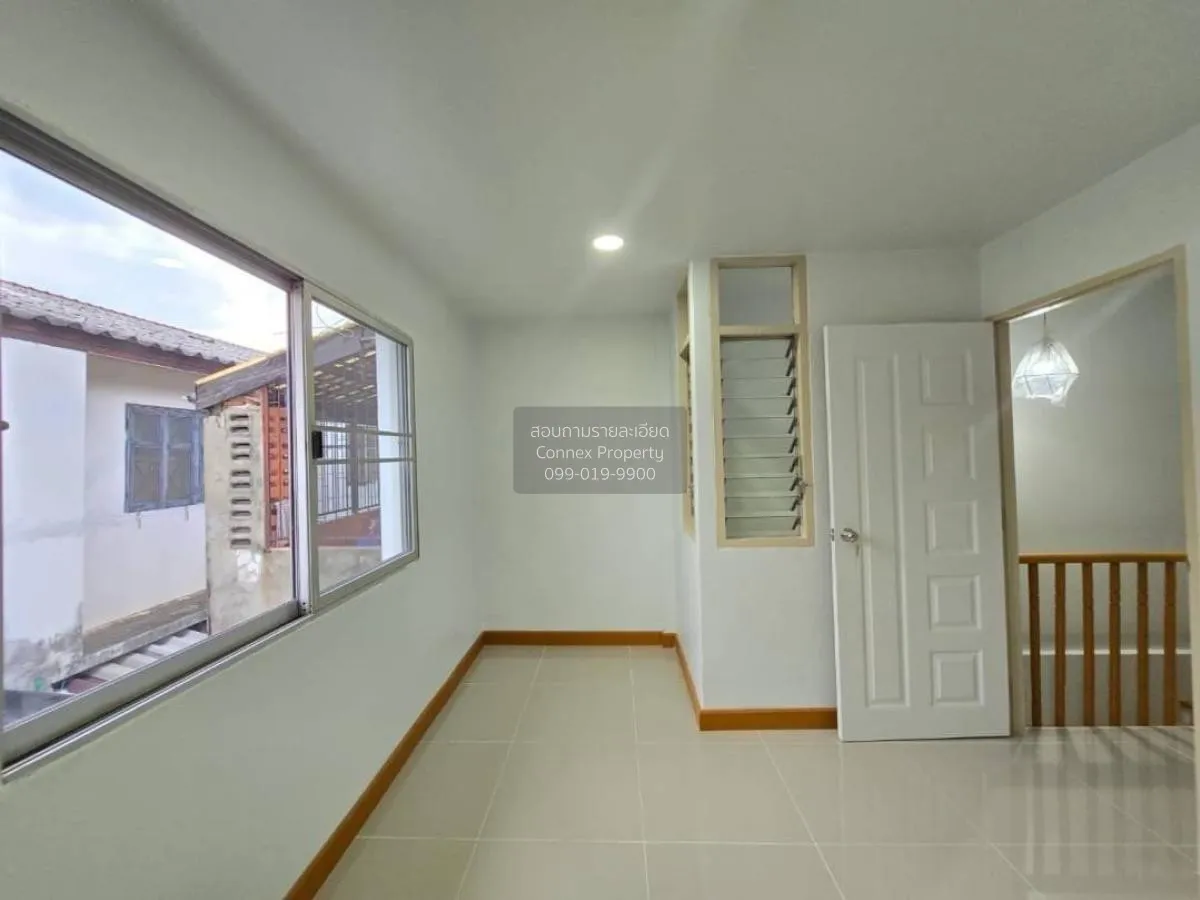 For Sale Townhouse/Townhome  , Baan Piya Wararom 3  , corner unit