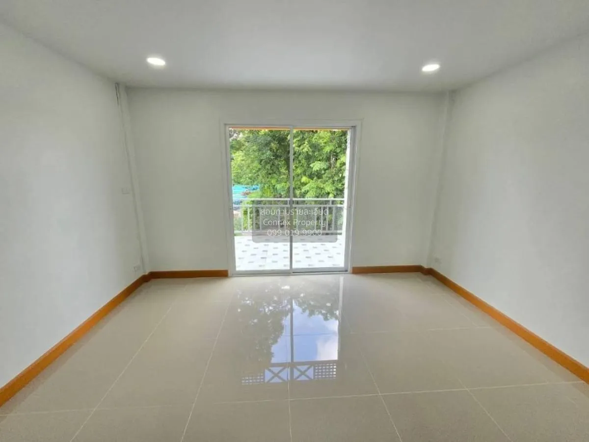 For Sale Townhouse/Townhome  , Baan Piya Wararom 3  , corner unit