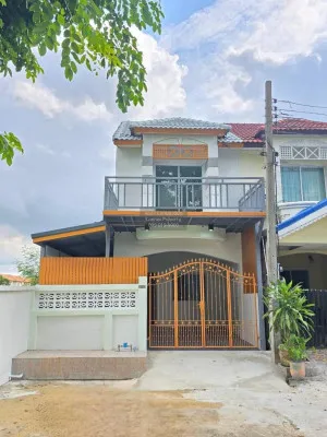 ขายทาวน์เฮ้าส์/ทาวน์โฮม  บ้านปิยวรารมย์ 3 ห้องมุม ไทรน้อย ไทรน้อย นนทบุรี CX-104998