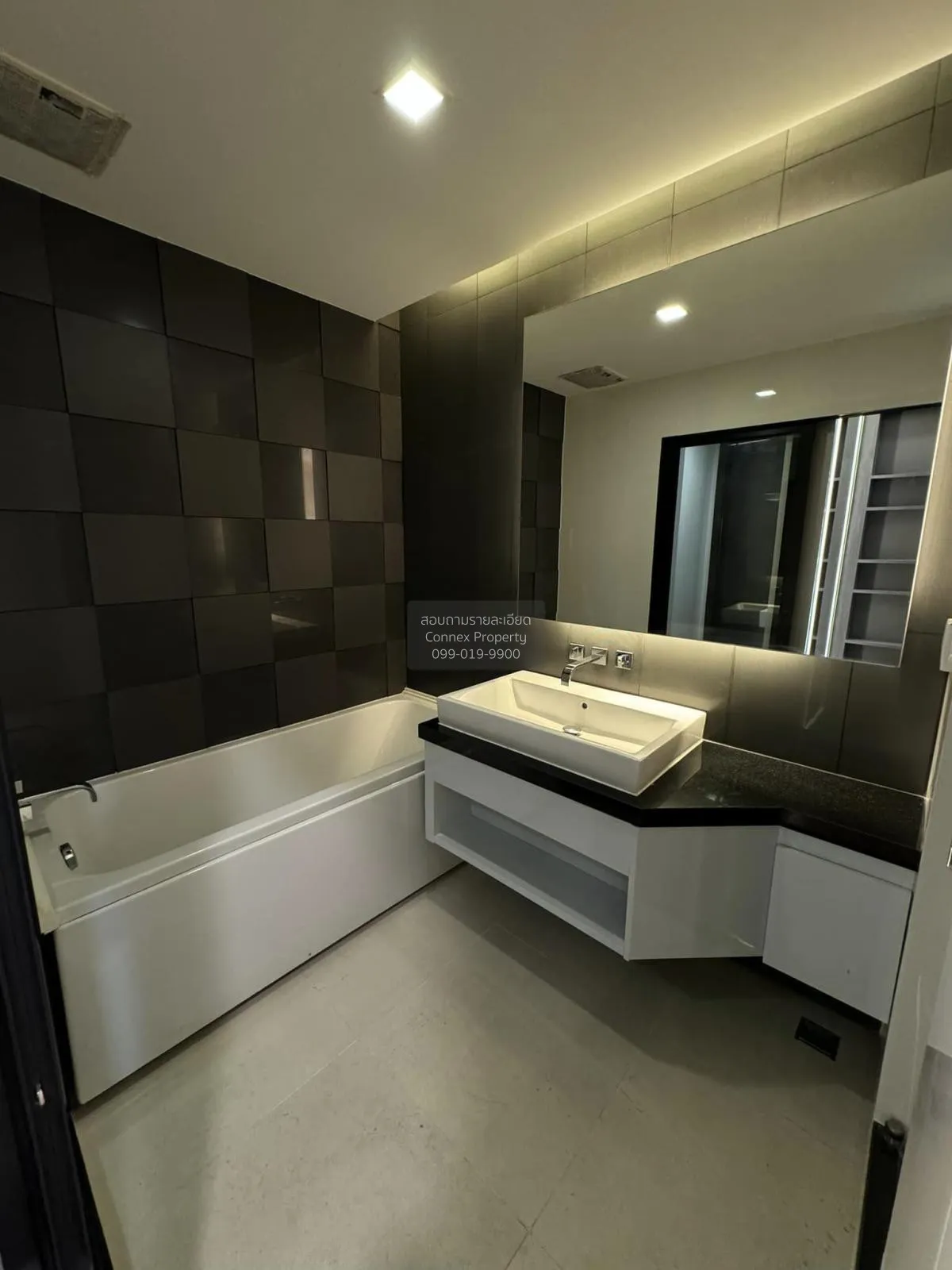 เช่าคอนโด  ไอวี่ แอมพิโอ MRT-ศูนย์วัฒนธรรมแห่งประเทศไทย ห้วยขวาง 