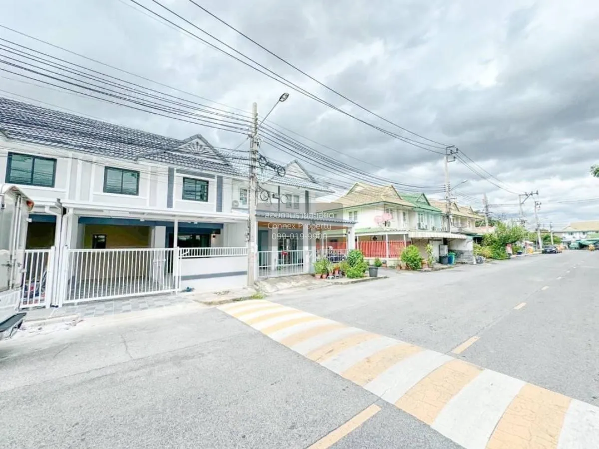 For Sale Townhouse/Townhome  , Baan Pruksa 30/1 Ban Kluai-Sai Noi 2