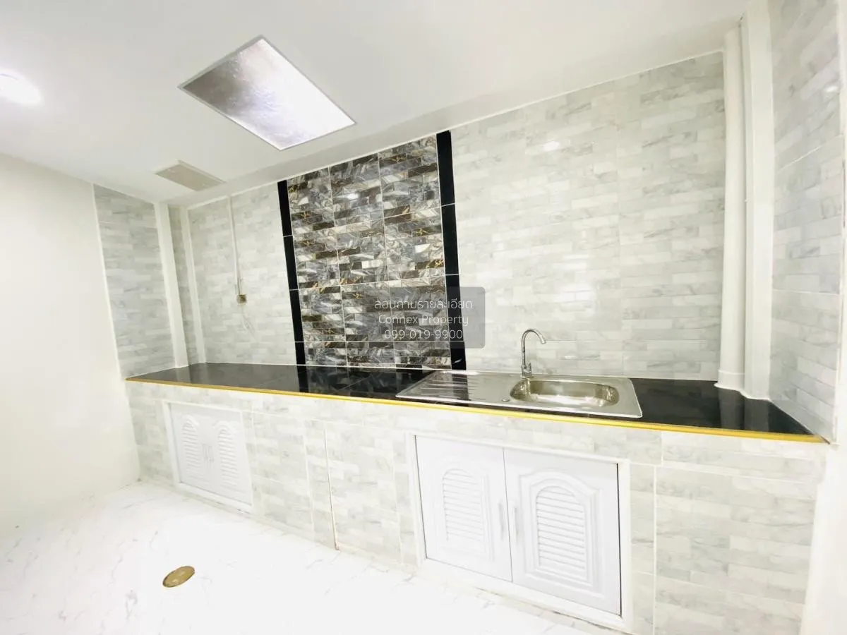 ขายทาวน์เฮ้าส์/ทาวน์โฮม  หมู่บ้านร่มทิพย์วิลเลจ บางชัน เขต คลองสา