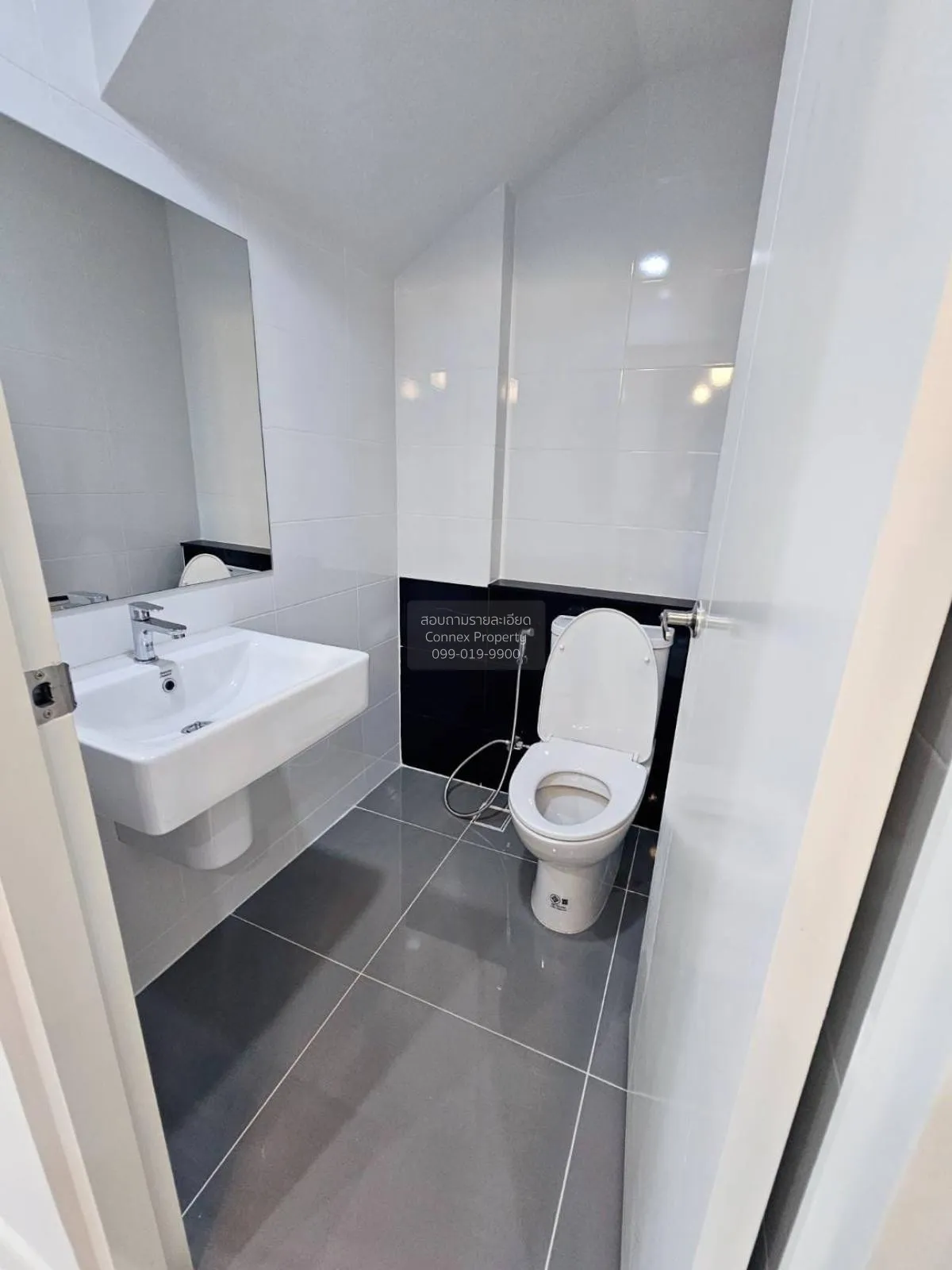 เช่าทาวน์เฮ้าส์/ทาวน์โฮม  บ้านกลางเมือง พระราม 9-กรุงเทพกรีฑา ทับ