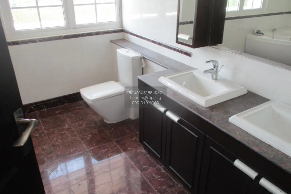 For Sale 2-storey detached house near Khlong Naraphirom , Bang Ya