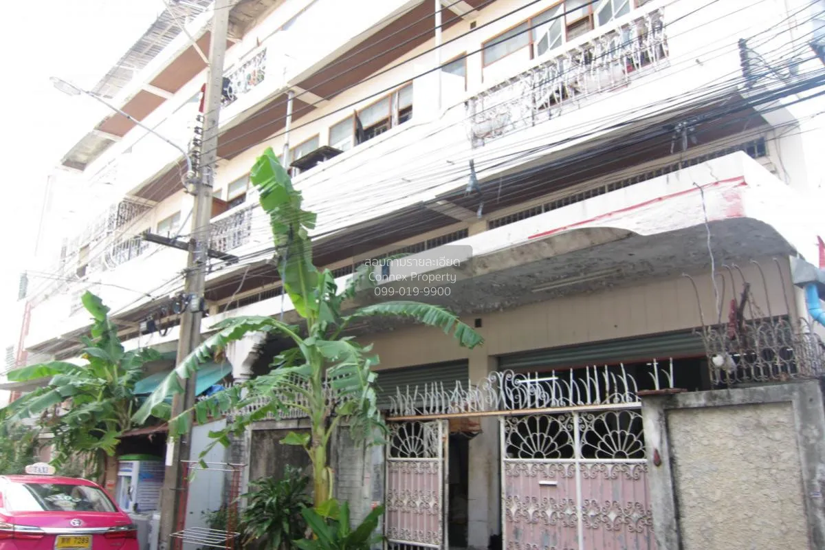 For Sale Commercial building 3.5 floors (2 units) Soi Ekachai 24 