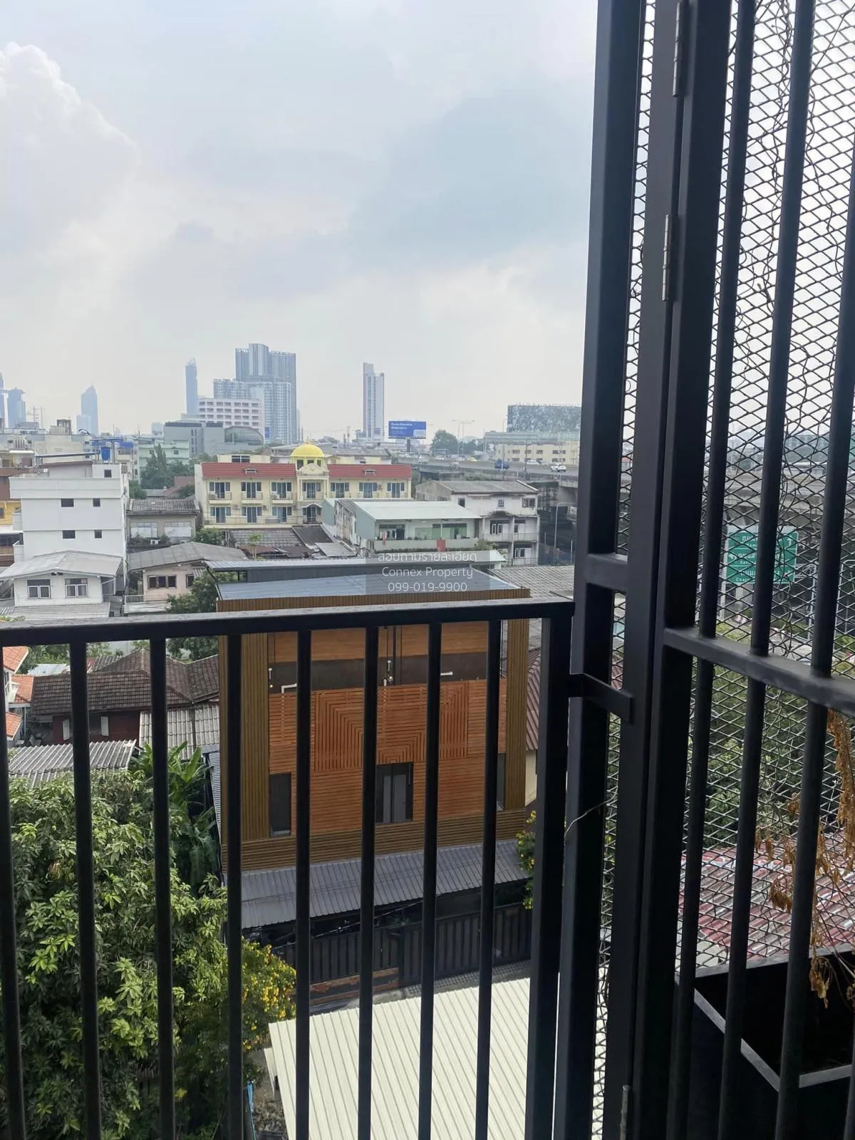 ขายคอนโด  บลอสซั่ม คอนโด แอท สาทร - เจริญราษฎร์ BTS-สุรศักดิ์ ทุ่