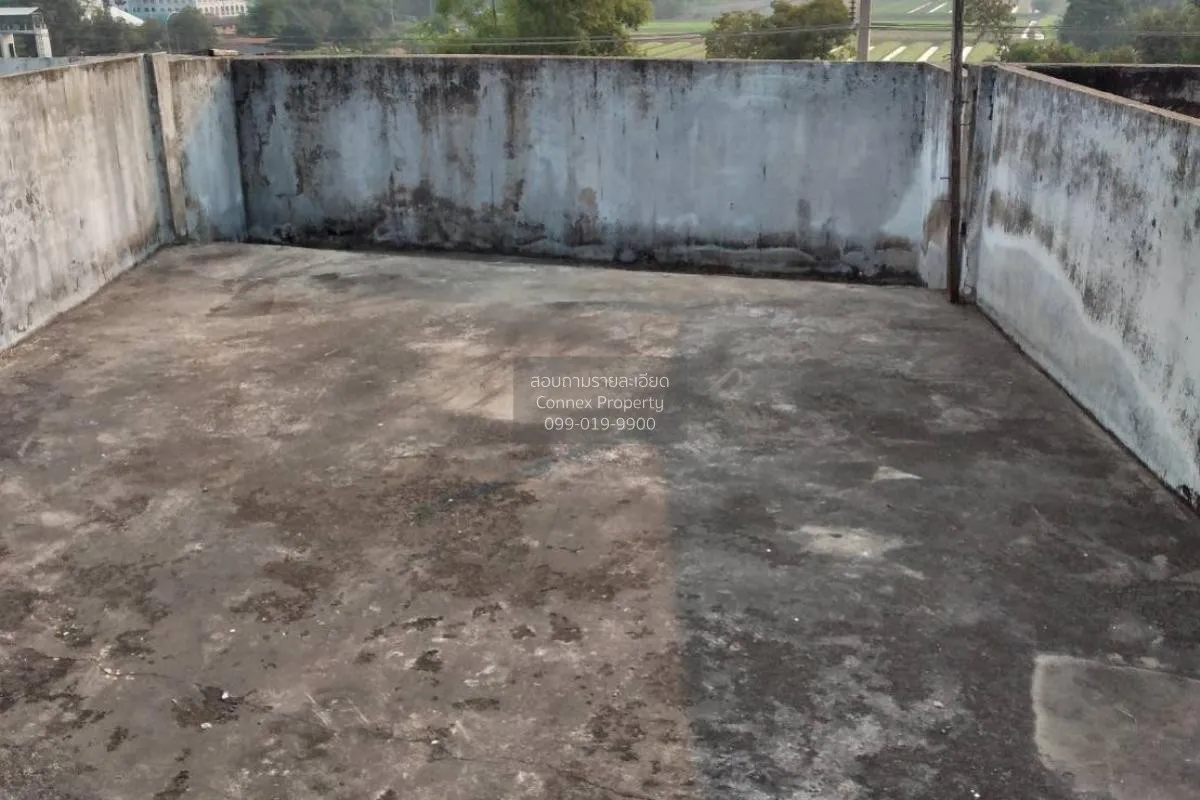 For Sale 4-storey commercial building on Bang Kruai - Sai Noi Roa