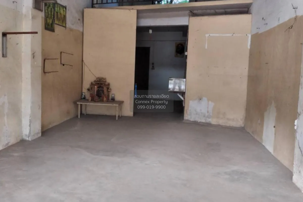 For Sale 4-storey commercial building on Bang Kruai - Sai Noi Roa