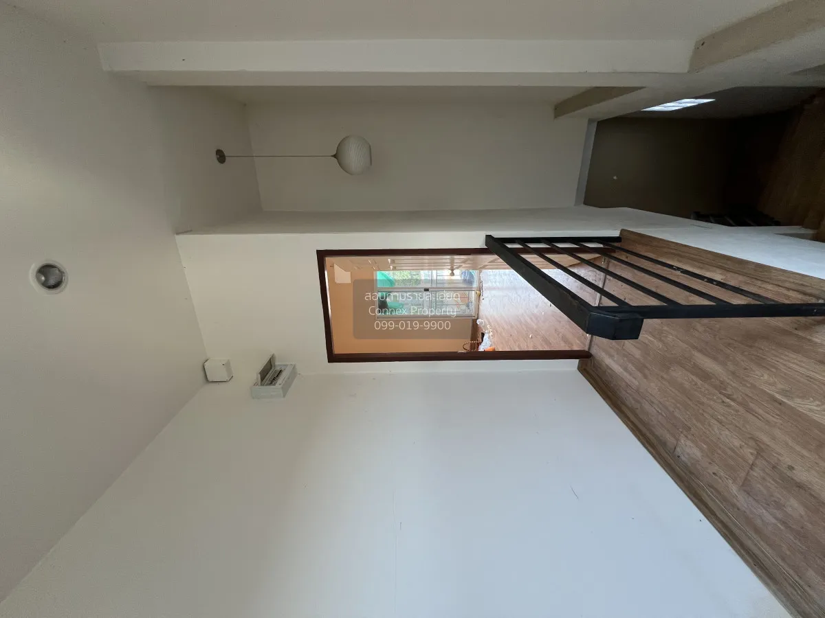 For Sale 3 - storey townhouse Soi Pracha Uthit 7 , Huai Khwang , 