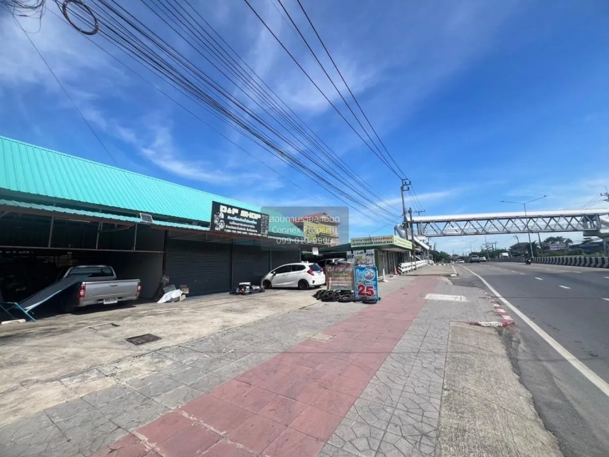 For Sale Commercial building with rooms for rent Next to Rat Uthi