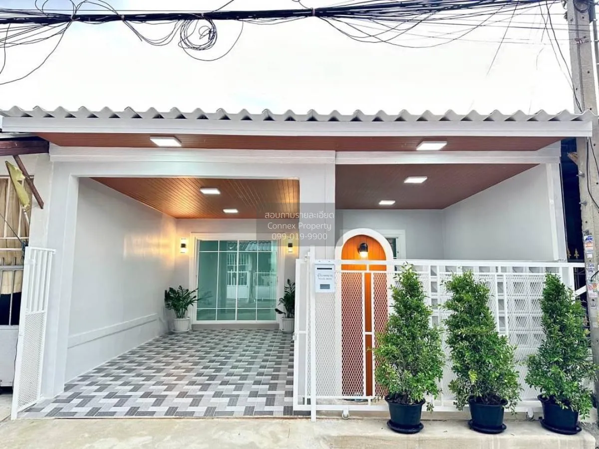 For Sale Townhouse/Townhome  , Baan Pruksa 3 Soi Watlatpladuk , w 1