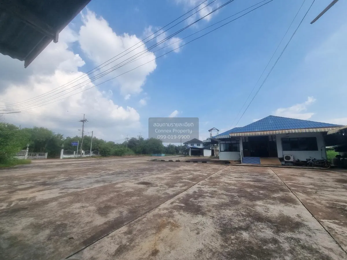 For Sale Land with building at  Phanom Sarakham Chachoengsao , Ba