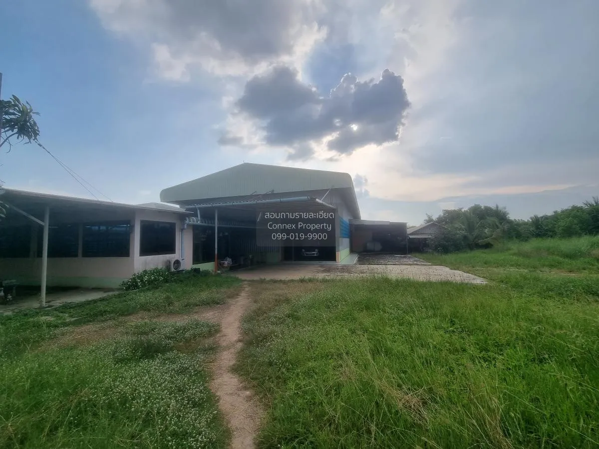 For Sale Land with building at  Phanom Sarakham Chachoengsao , Ba